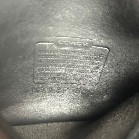 COACH Vintage Abbie Crossbody
Shoulder Bag 9017 - Picture 7 of 9